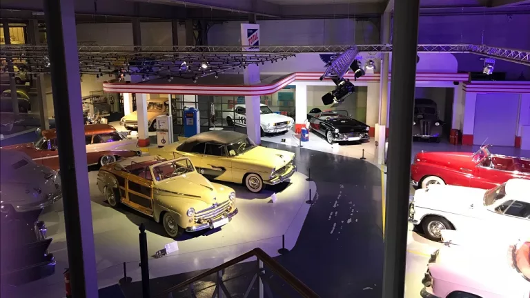 L’Historical Vehicle Club de Belgique (HVCB) fête ses 50 ans à Autoworld