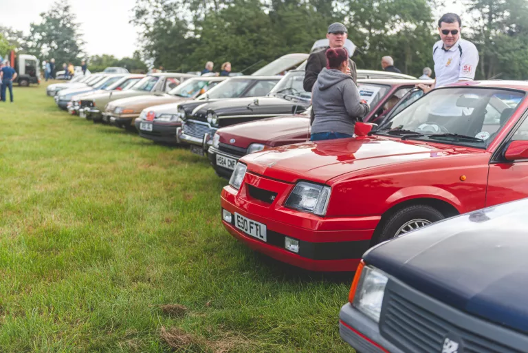 Un tel festival de populaires ne peut avoir lieu qu’en Angleterre !