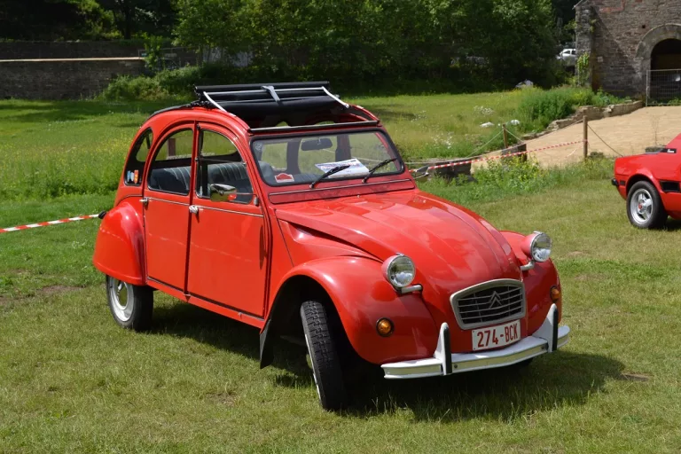 La 2 cv « in the spotlight » pour ses 70 ans !