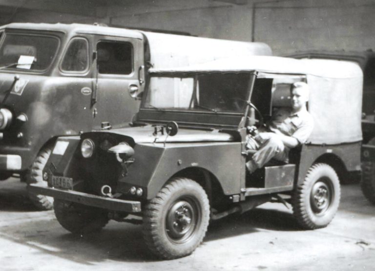 La copine de régiment: L’increvable jeep Minerva